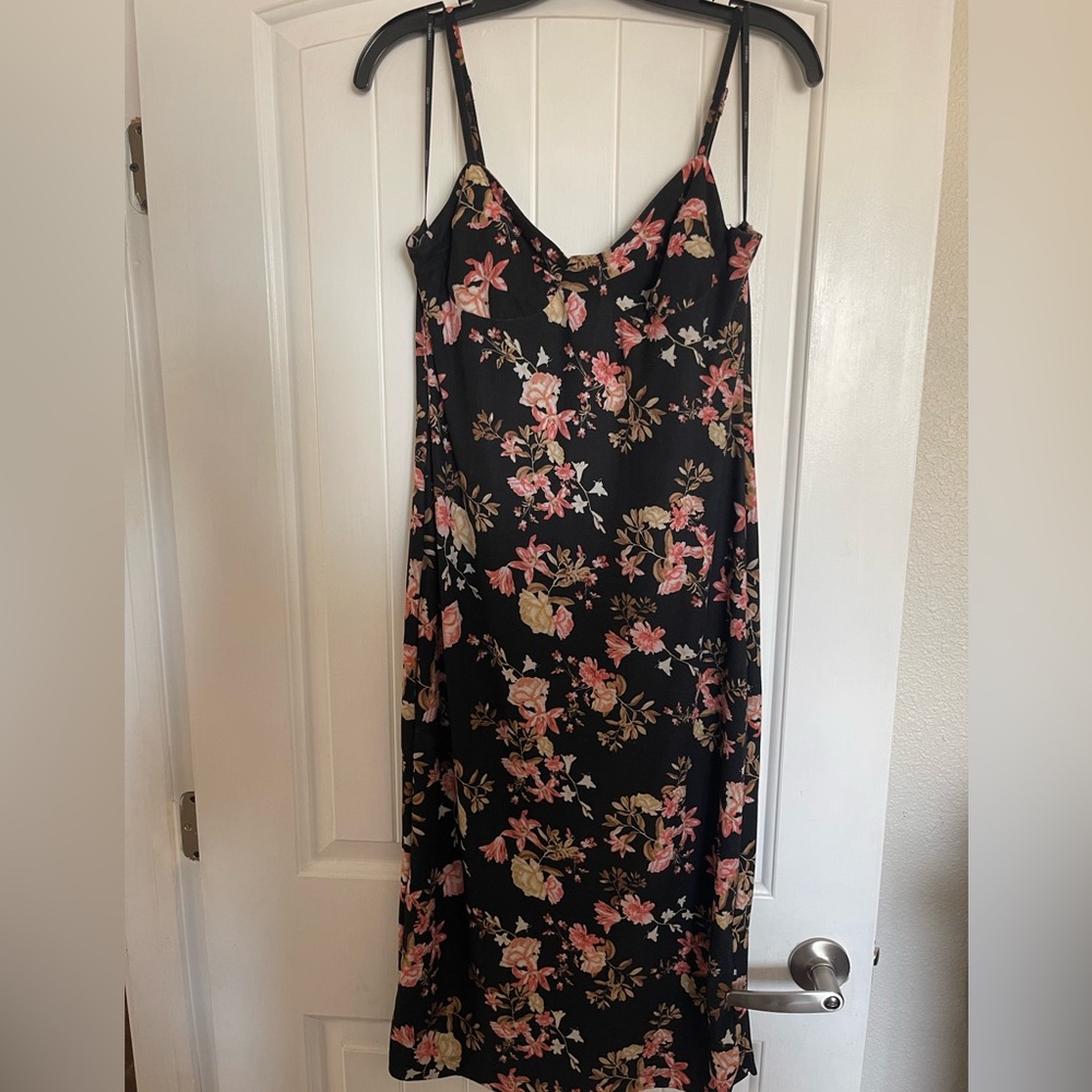 Forever 21 MIDI dress